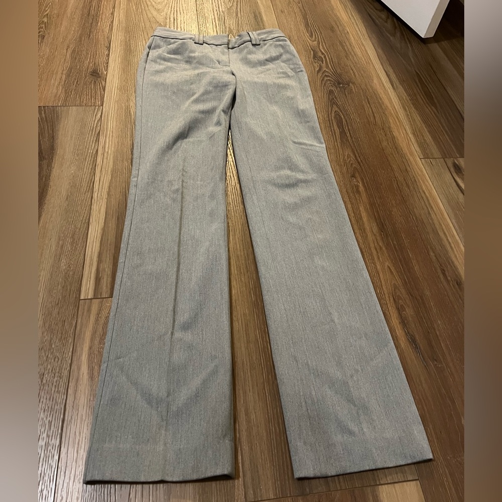 Express size 00. Light gray dress slacks for women. Slim fit